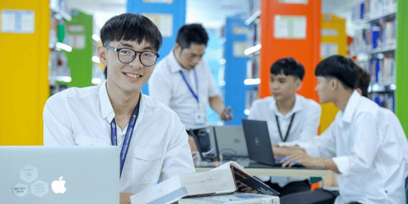 chon-nganh-nao-de-xin-viec-nhat-hien-nay