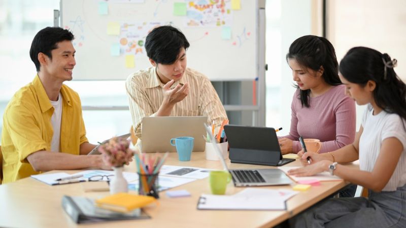 nghề phù hợp với học sinh năng khiếu thuyết trình