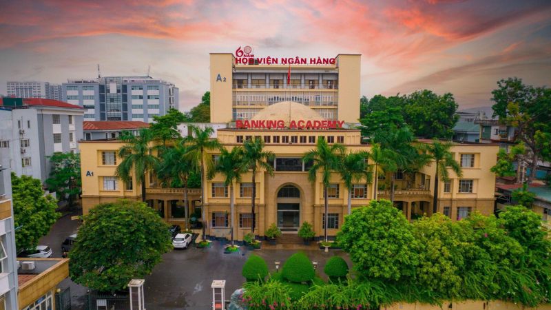review Học viện Ngân hàng