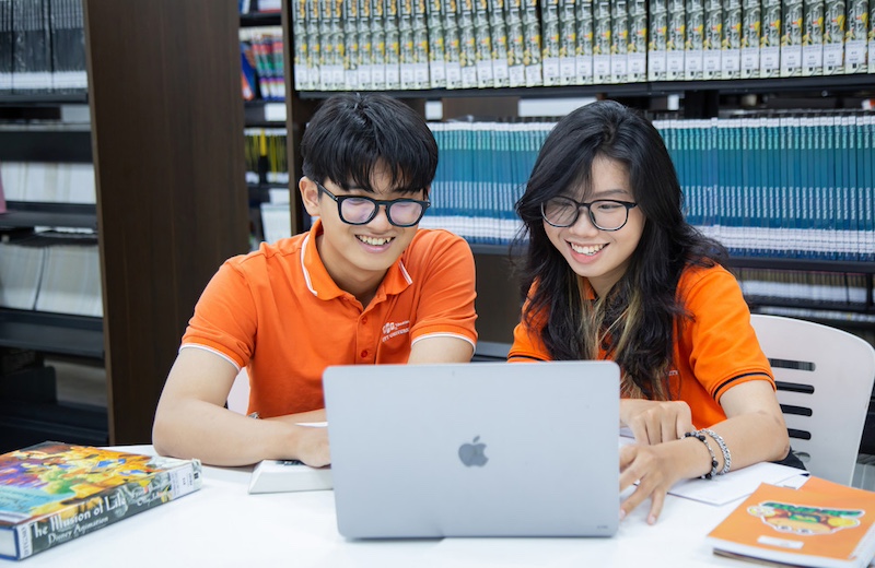 review-nganh-IT-nen-hoc-truong-nao