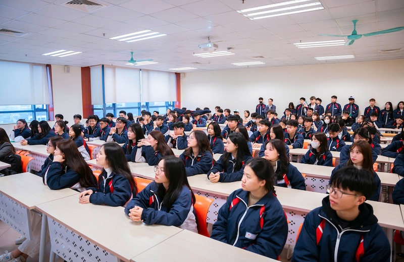 review-nganh-kinh-te-tai-dai-hoc-kinh-te-quoc-dan