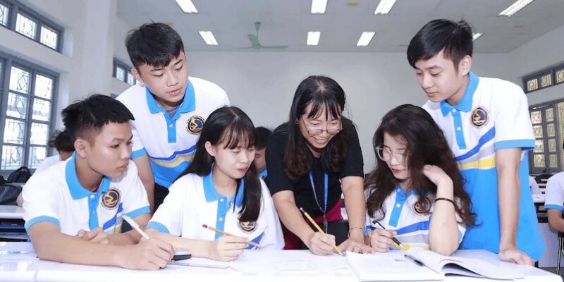 review-truong-dai-hoc-giao-thong-van-tai-tp-hcm-anh-1
