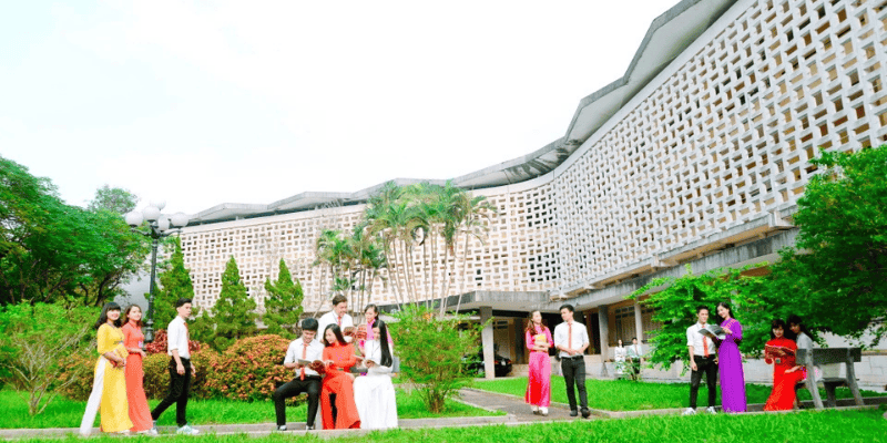 review-truong-dai-hoc-su-pham-dai-hoc-hue