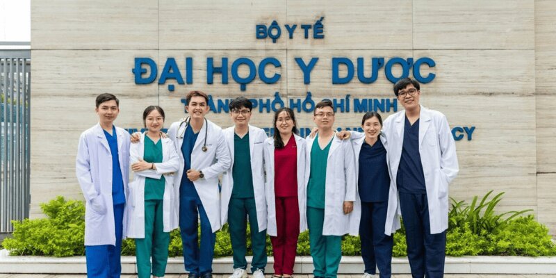 review-truong-dai-hoc-y-duoc-tp-ho-chi-minh-anh-2