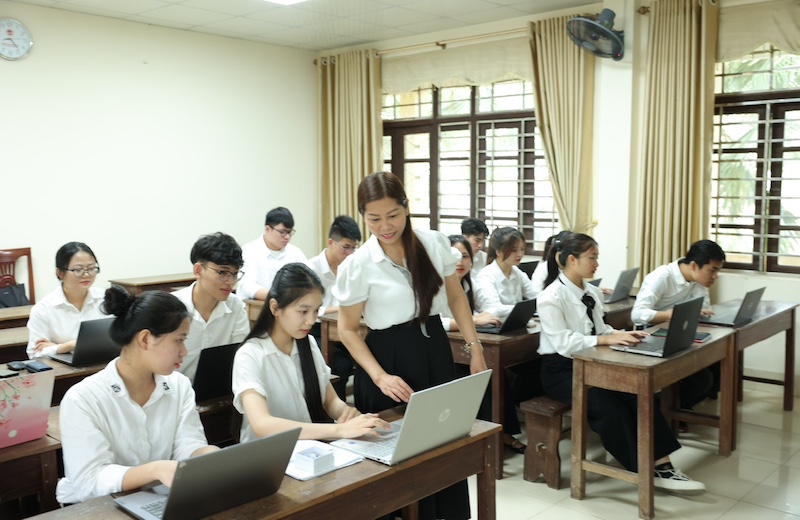 tu van chon truong cho hoc sinh