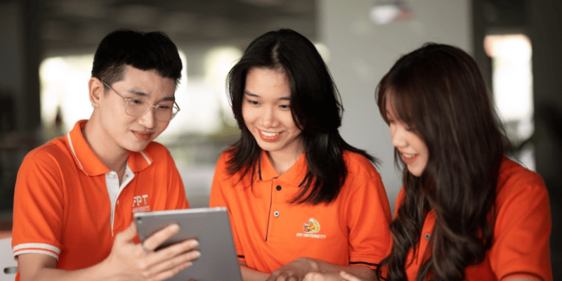 nen-chon-nganh-hay-chon-truong-truoc