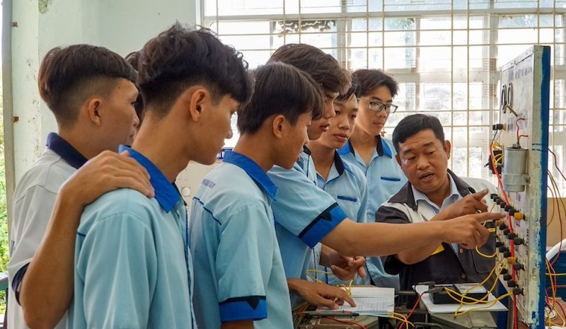 nen-chon-truong-THPT-hay-hoc-nghe-sau-lop-9