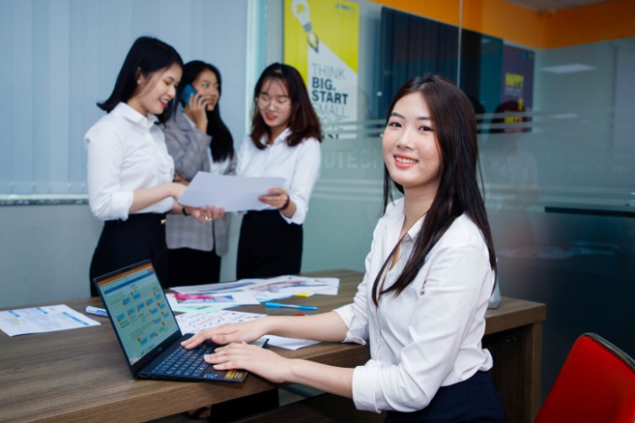 review ngành bất động sản học ở đâu uy tín