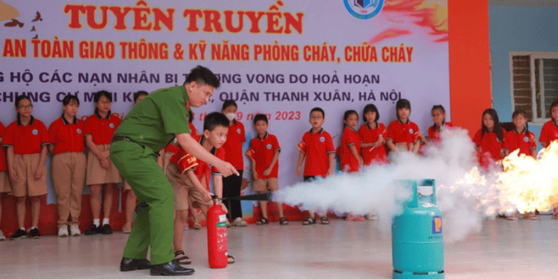 day-hoc-sinh-ky-nang-phong-chay-chua-chay