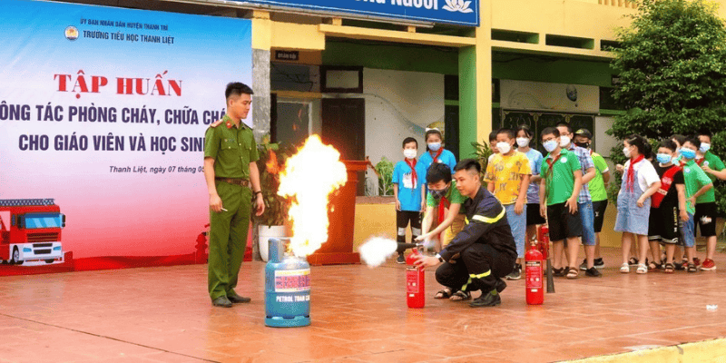 day-hoc-sinh-ky-nang-phong-chay-chua-chay