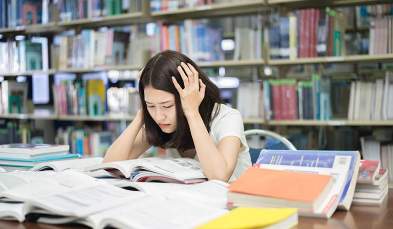 kinh nghiệm giúp con vượt qua áp lực thi cử