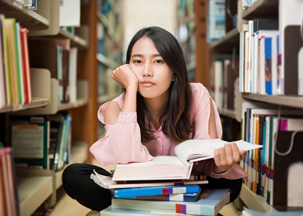 nhiều bạn tìm kiếm kinh nghiệm qua môn tiếng Anh để có chiến lược học phù hợp, tối ưu thời gian mà vẫn đạt kết quả tốt.