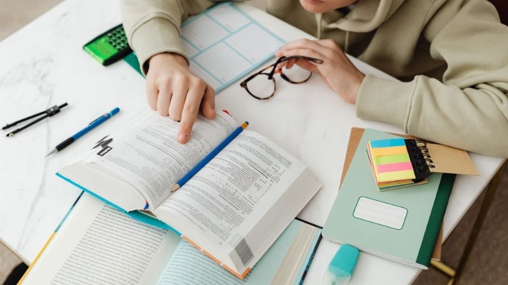 nhiều bạn tìm kiếm kinh nghiệm qua môn tiếng Anh để có chiến lược học phù hợp, tối ưu thời gian mà vẫn đạt kết quả tốt.