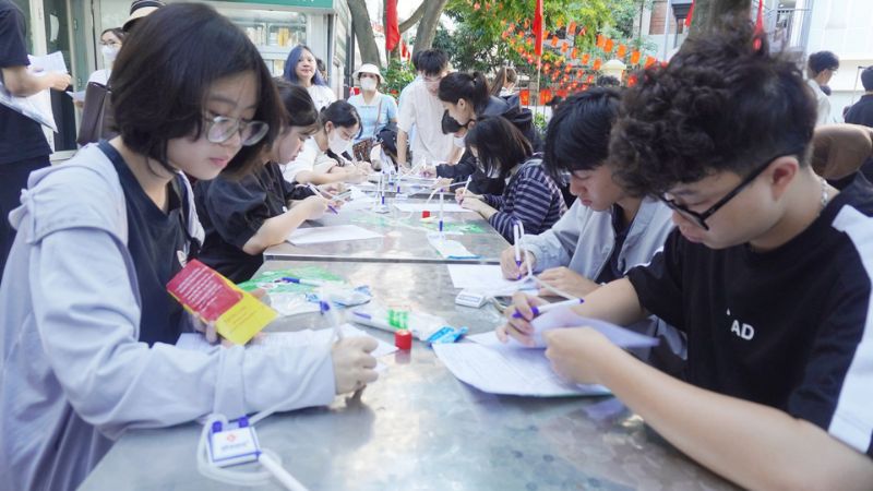 lộ trình học và mức lương bác sĩ đa khoa