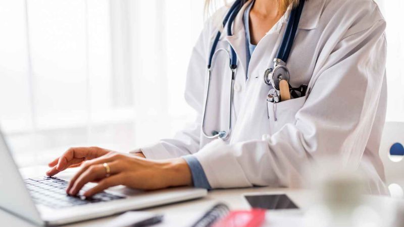 lộ trình học và mức lương bác sĩ đa khoa