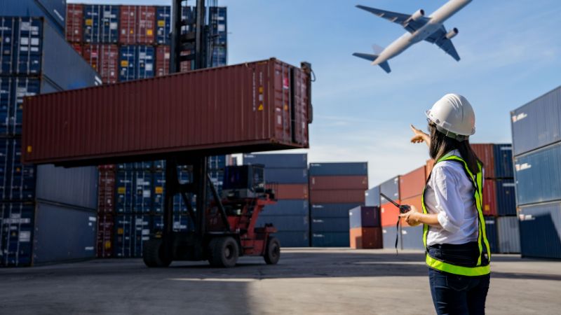 mức lương ngành Logistics