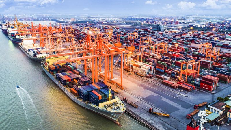 mức lương ngành Logistics