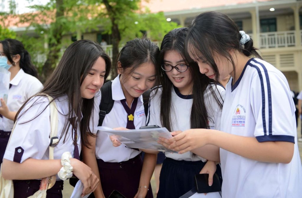 Ôn thi học sinh giỏi lớp 10