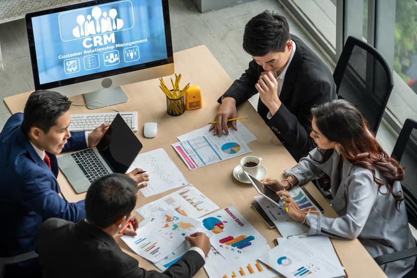 so sánh lương ngành Quản trị kinh doanh và Thương mại điện tử