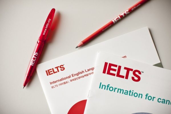 Luyện IELTS để xin học bổng