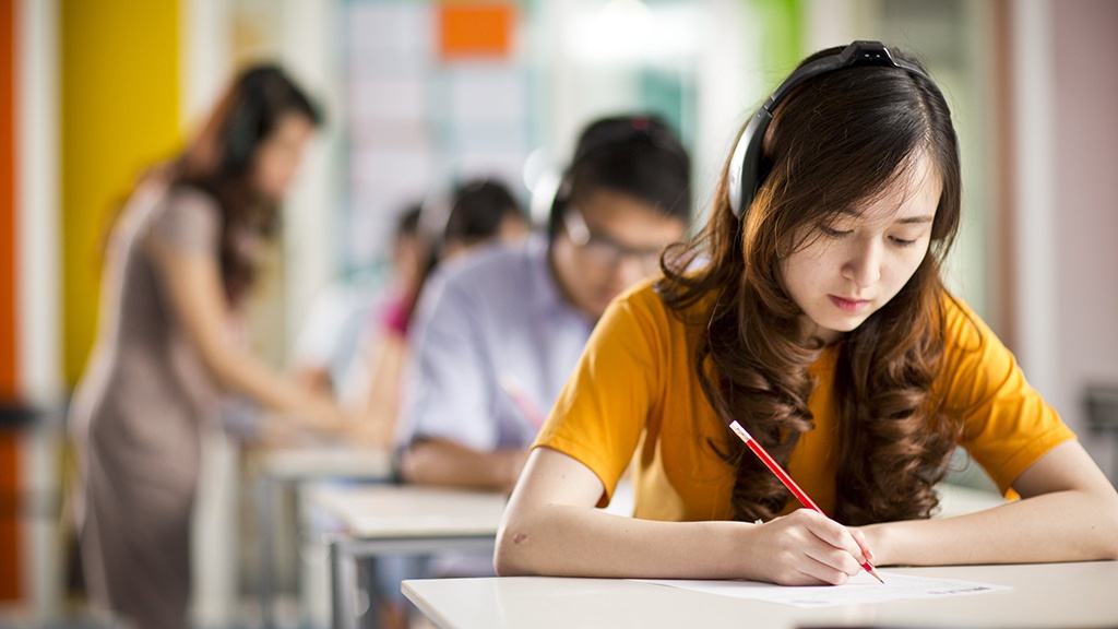 Luyện IELTS để xin học bổng