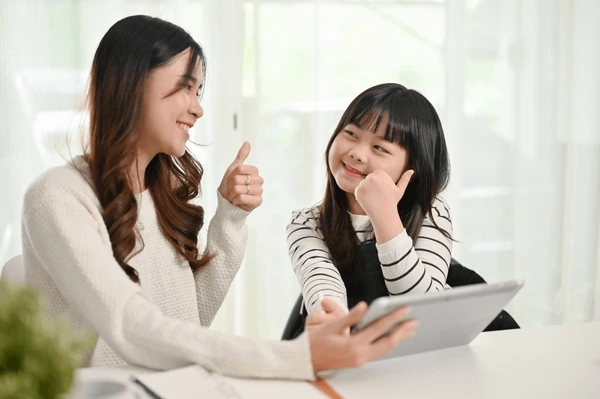 cách trò chuyện với con tuổi dậy thì về hướng nghiệp