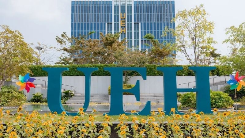 học phí ĐH Kinh tế TP.HCM