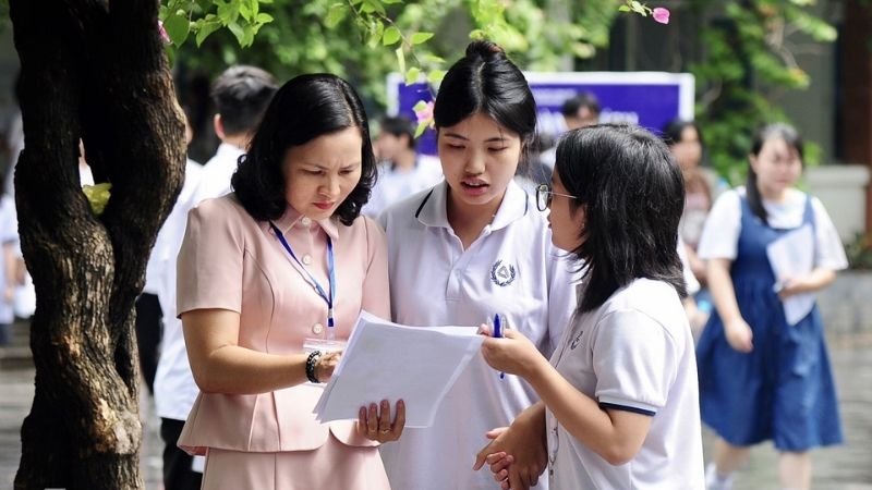 học phí ĐH Kinh tế TP.HCM