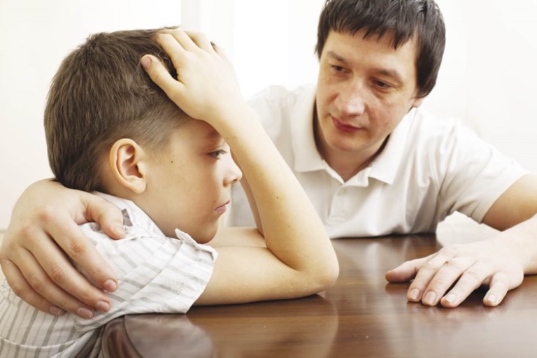 phụ huynh nên làm gì khi con stress