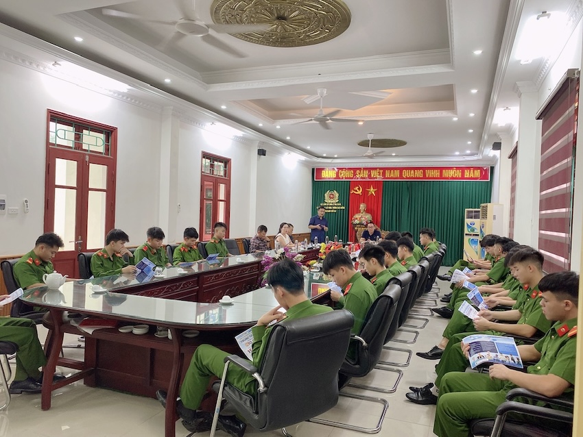 lương công an