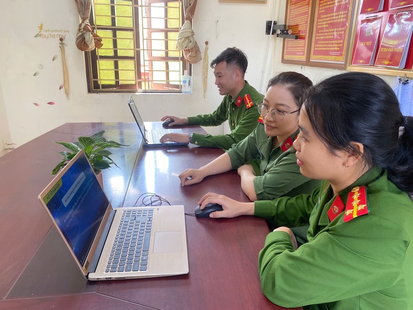 lương công an 