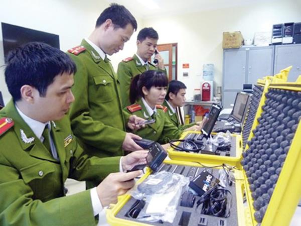 lương công an