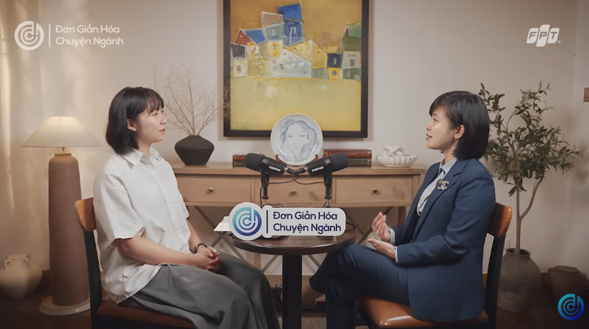 Nhiều câu hỏi xoay quanh nghề kiến trúc sư được Trung tá, Tiến sĩ, Kiến trúc sư Bùi Thị Kim Dung (Phó Giám đốc Trung tâm Tư vấn Xây dựng 2, Viện Thiết kế, Tổng cục Hậu cần - Kỹ thuật, Bộ Quốc phòng) giải đáp trong podcast “Đơn Giản Hoá Chuyện Ngành”.